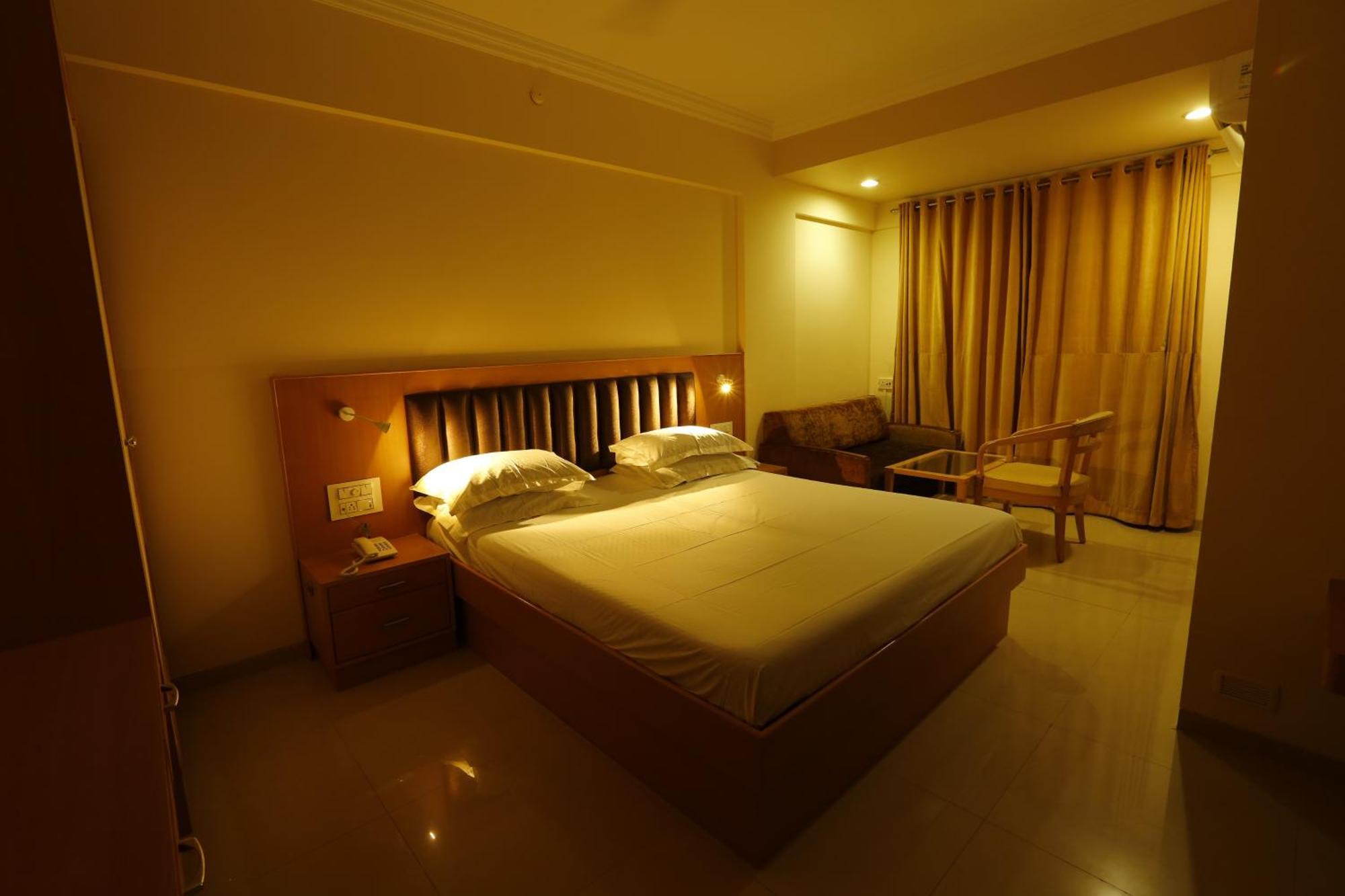 Hotel Ravikiran Alibaug Alībāg Exterior foto